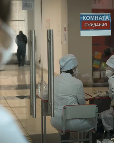 В Госдуме предложили выдавать денежные сертификаты молодым врачам