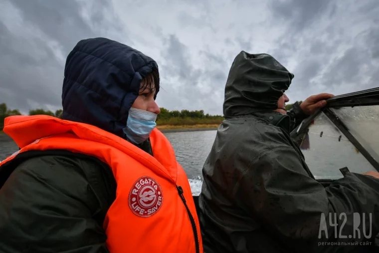 Фото: Добирались на лодках: как прошло досрочное голосование в отдалённых деревнях и сёлах Кузбасса 15