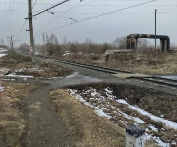 Фото: В Томске женщина погибла при столкновении с грузовым поездом 1