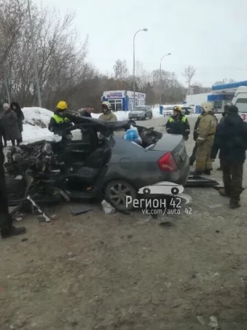 Фото: Кемеровский таксист умер в больнице после страшного ДТП с автобусом на Нахимова 1