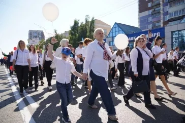 Фото: Илья Середюк: в Новокузнецке в параде шахтёров приняли участие 15 тысяч человек 3