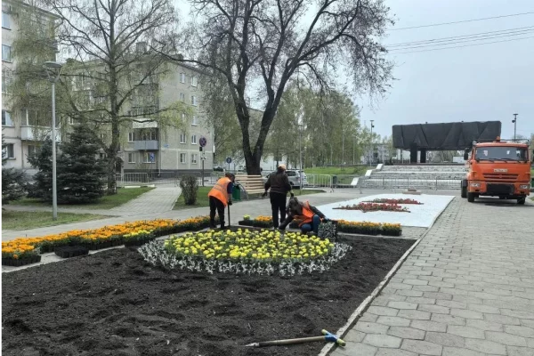 В Новокузнецке установили временные ограждения на «Бульваре Героев»