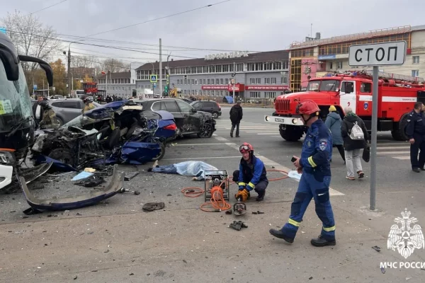 В Ижевске в массовом ДТП погибли 4 человека