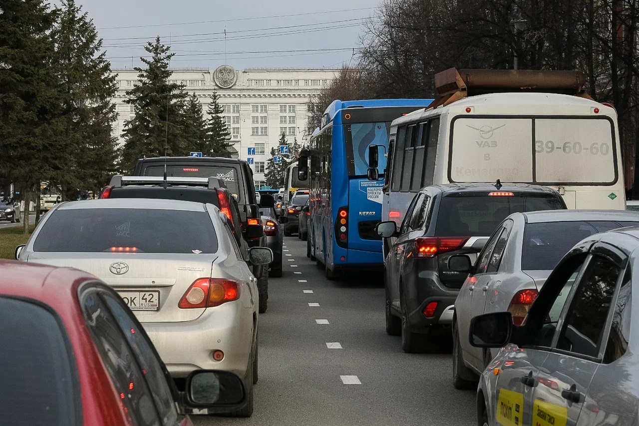 В Кемерове могут появиться платные парковки: два часа бесплатно, новые микрорайоны и чужие ошибки
