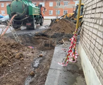 Фото: В Московской области 8-летняя школьница упала в яму с горячей водой 1