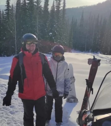 Фото: Отец и дочь заблудились при спуске с горы на лыжах в Шерегеше 1