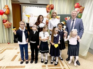 Фото: «Кузбассэнергосбыт» поздравил учеников подшефной школы с 1 сентября 1