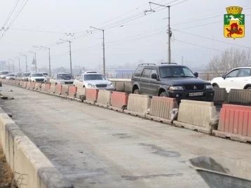 Фото: В Новокузнецке покрытие на Запсибовском мосту будут переделывать весной 1