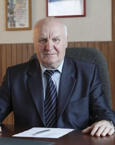 Инициатор строительства гимнастического комплекса в Кемерове отметил 85-летие