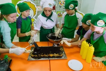 Фото: В кемеровской школе испекут «дорожный пирог» 3