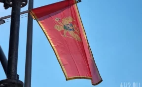 В Черногории сотрудники ресторана выгнали украинских туристов с пляжа из-за провокации с флагом