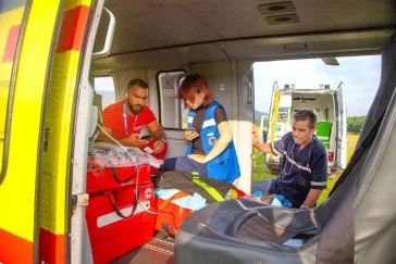 Фото: В Кузбассе санавиация спасла девушку, которой стало плохо в тайге 1