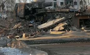 Власти Новокузнецка прокомментировали снос дома, где перевернулся экскаватор