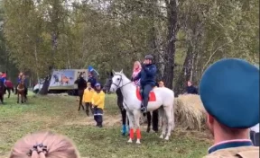 Сергей Цивилёв принял участие во всекузбасском конном ходе
