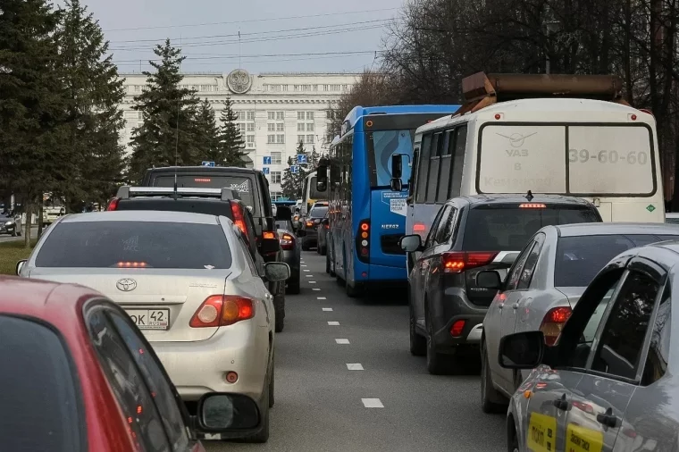 Фото: В Кемерове могут появиться платные парковки: два часа бесплатно, новые микрорайоны и чужие ошибки 1