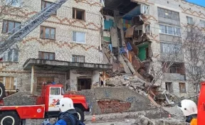 Часть пятиэтажного дома обрушилась в Печоре