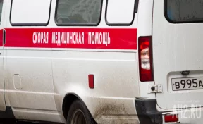 В школе Екатеринбурга более 10 человек пострадали от перцового баллончика