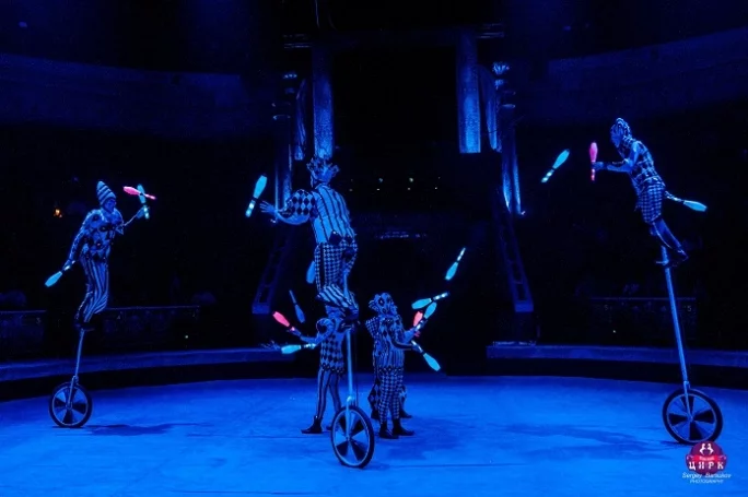 Фото: Новогодняя сказка на восточный лад: шоу «Песчаная Сказка» Гии Эрадзе в Кемерове 4