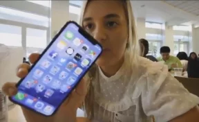 Сотрудника Apple уволили из-за дочери, снявшей обзор на IPhoneX