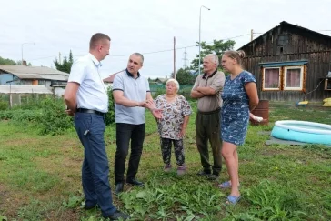 Фото: В Кемерове вода подтапливает дома на двух улицах несколько месяцев: мэр отправил комиссию 2