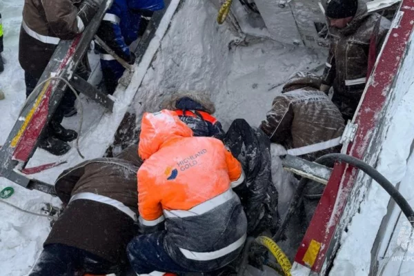 Погребённый под лавиной на Камчатке геолог выжил, проведя под снегом всю ночь