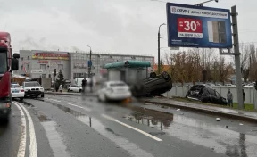 В Уфе произошло ДТП с участием 12 автомобилей: есть погибшие и пострадавшие