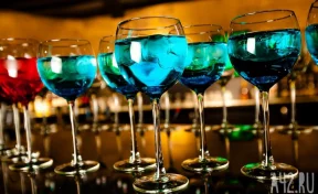 В Новокузнецке нетрезвый посетитель повредил дверь в кафе