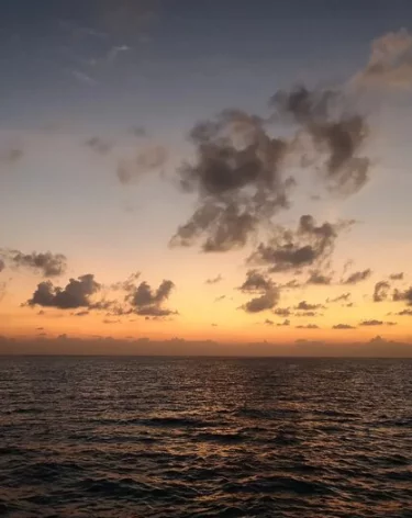 Береговая охрана США начала захват нефтяного танкера Olina