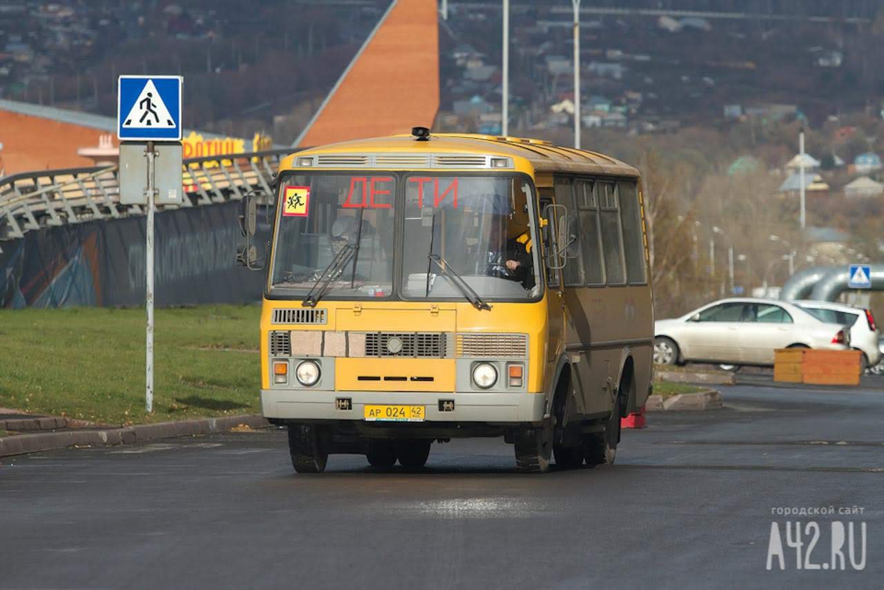 На Кубани водитель сломанного автобуса, перевозивший 18 детей, пытался скрыться от полиции 