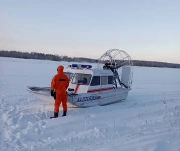 Фото: В Новосибирске 18-летняя девушка ушла под лёд на Оби на глазах у рыбака 1