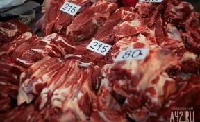 В Кузбассе на ярмарке в ТЦ нашли мясо без документов