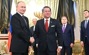 Премьер Мьянмы сказал, что он был знаком с Путиным в прошлой жизни