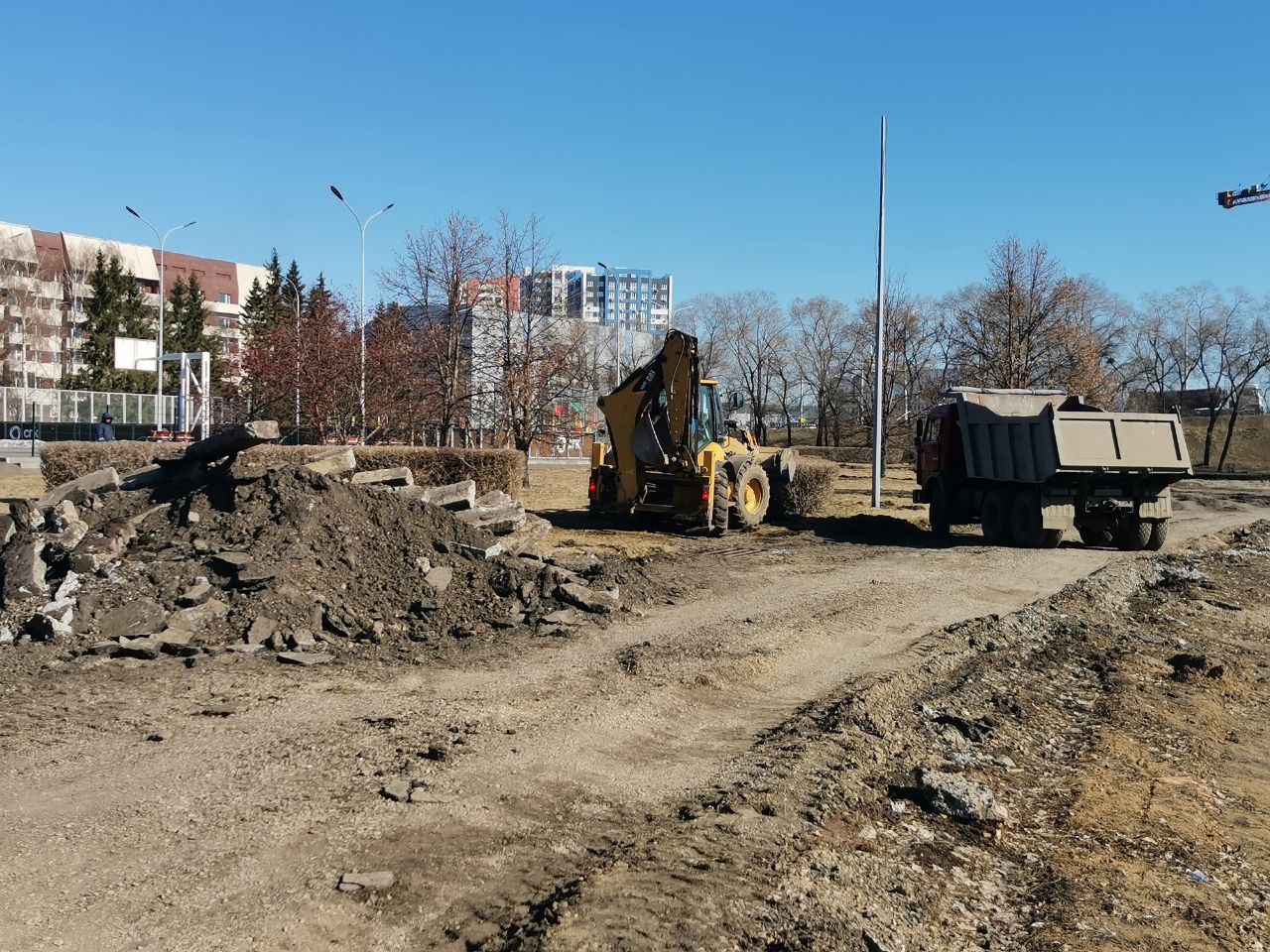 Илья Середюк рассказал о начале демонтажных работы в парке Победы имени Жукова в Кемерове
