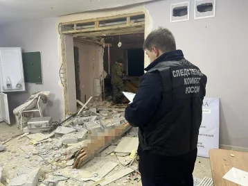 Фото: В Элисте мужчина, стоящий на учёте в ПНД, взорвал центр психологической помощи 1