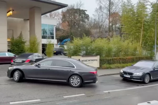 В Женеве начался второй день трёхсторонних переговоров по Украине 