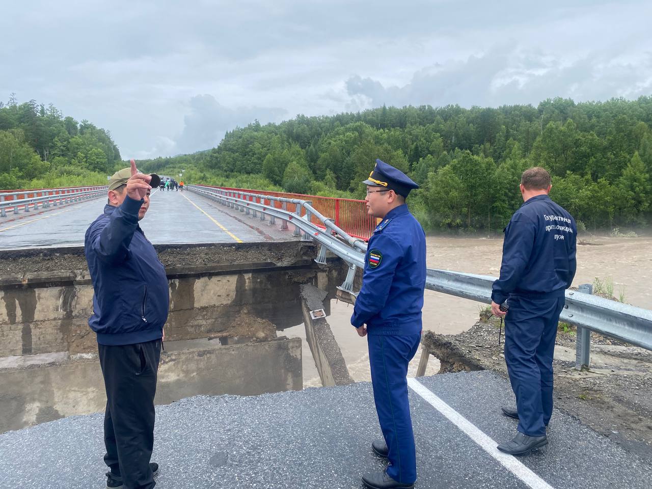 Мост обрушился в Бурятии на трассе в сторону границы с Монголией