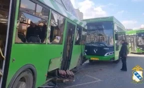 10 человек пострадали, 2 машины загорелись в результате массового ДТП с автобусами в Курске