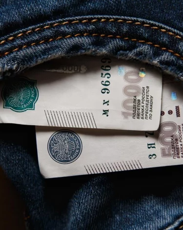 Дроппер из Ижевска отдаст жительнице Кузбасса почти полмиллиона рублей