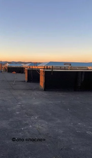 Фото: В Кузбассе подрядчик бросил ремонт кровли МКД, вмешалась прокуратура 4