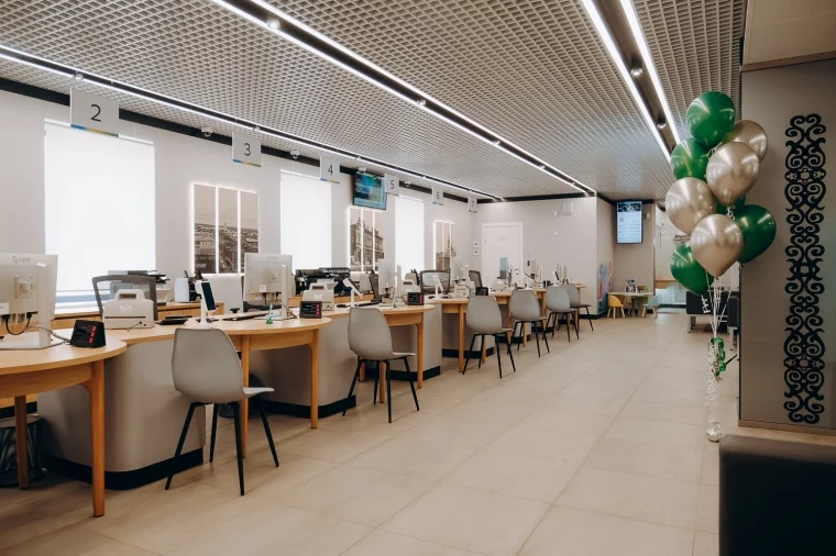 Фото: В Мариинске открылся обновлённый офис Сбера 2