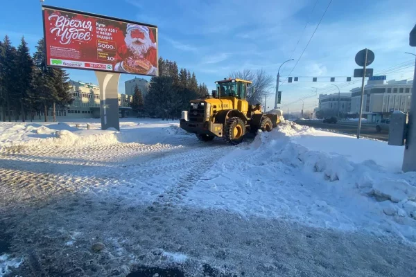 Об уборке снега 4 января рассказали власти Кемерова