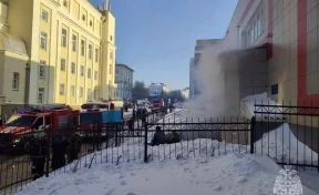 В Новосибирске произошёл пожар в подвале в гимназии, из здания эвакуировали более 800 человек