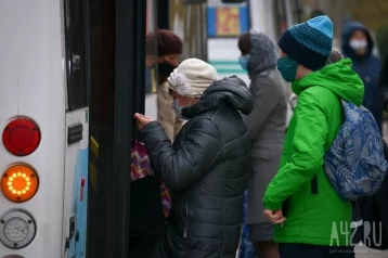 Фото: Кузбассовцы обсуждают кондуктора, отказавшуюся продать билет за 18 рублей школьнику без справки 1