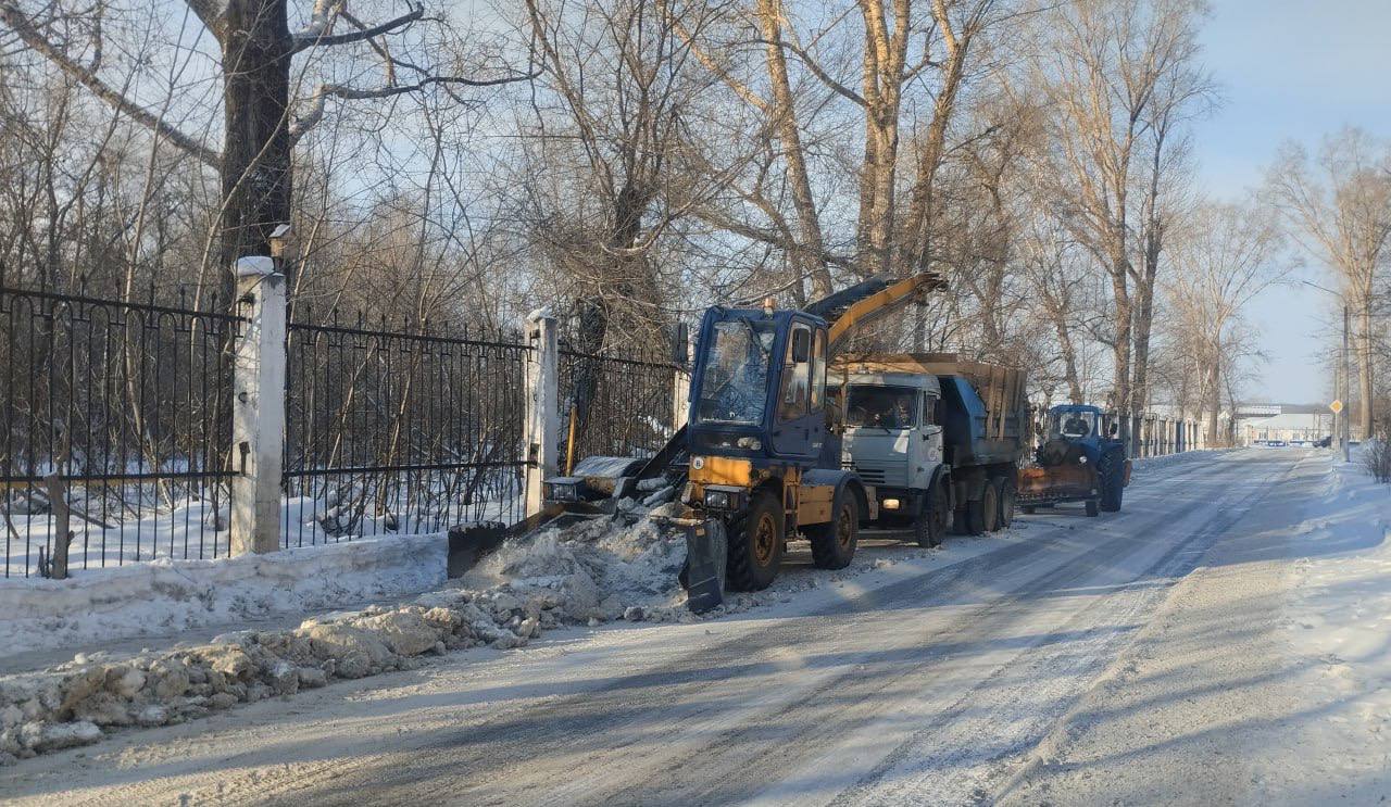 Власти: в Кемерове дорожные службы переведены в усиленный режим работы из-за погоды