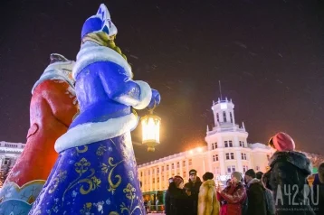 Фото: В Кузбассе на новогодние праздники будут дежурить 830 сотрудников пожарных служб 1