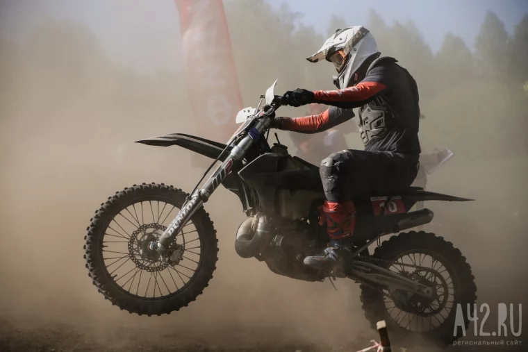 Фото: Международные соревнования по экстремальному эндуро в Кемерове: грязь, пыль и мотоциклы 18