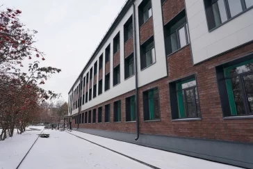 Фото: Дмитрий Анисимов: ремонт школы №10 в Кемерове завершён на 80% 2