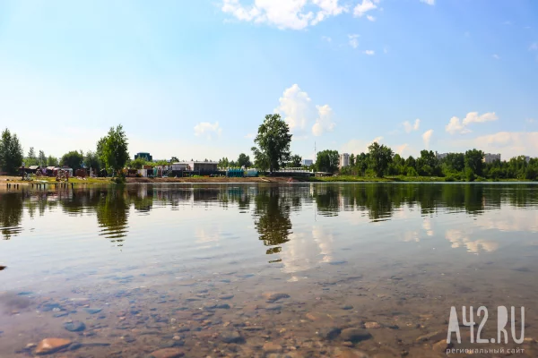 В Кемерове двое налётчиков угрожали утопить человека в Красном озере из-за 90 тысяч рублей