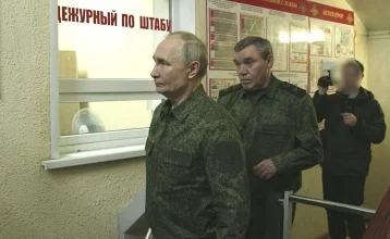 Фото: Песков ответил на вопрос, почему Путин прибыл в Курскую область в военной форме 1