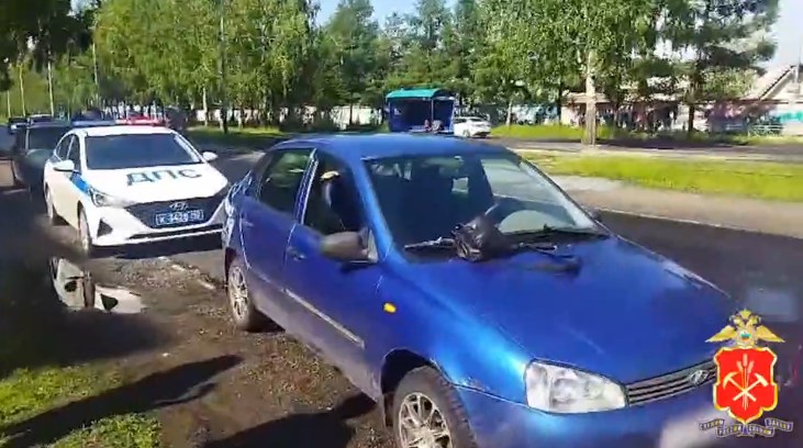 В Кузбассе мужчина стрелял по машине и ранил водителя